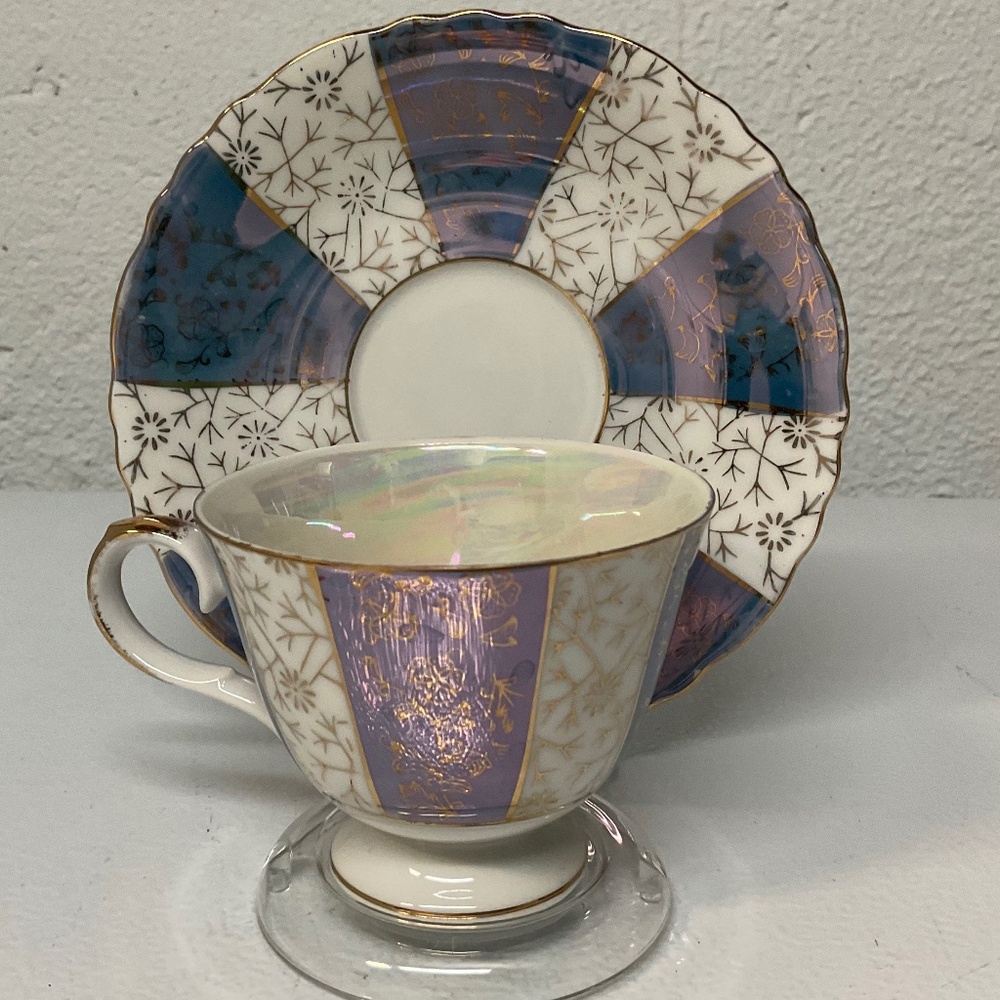 Japan:Napcoware C-7215 Porcelain Cup and Saucer - Picture 2 of 7